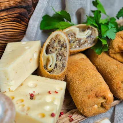 Krokiety z pieczarkami i serem